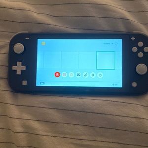 Nintendo Switch Lite | No Case | Comes With Box and Charger